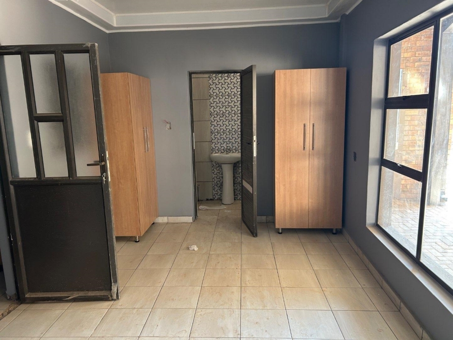 To Let 2 Bedroom Property for Rent in Klerksdorp North West